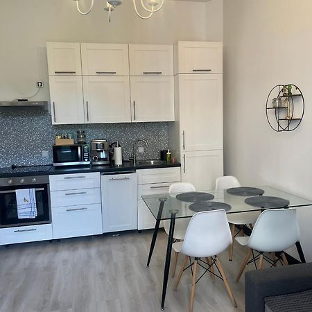 Apartament Mikolowska 9 คาโตวีตเซ ภายนอก รูปภาพ