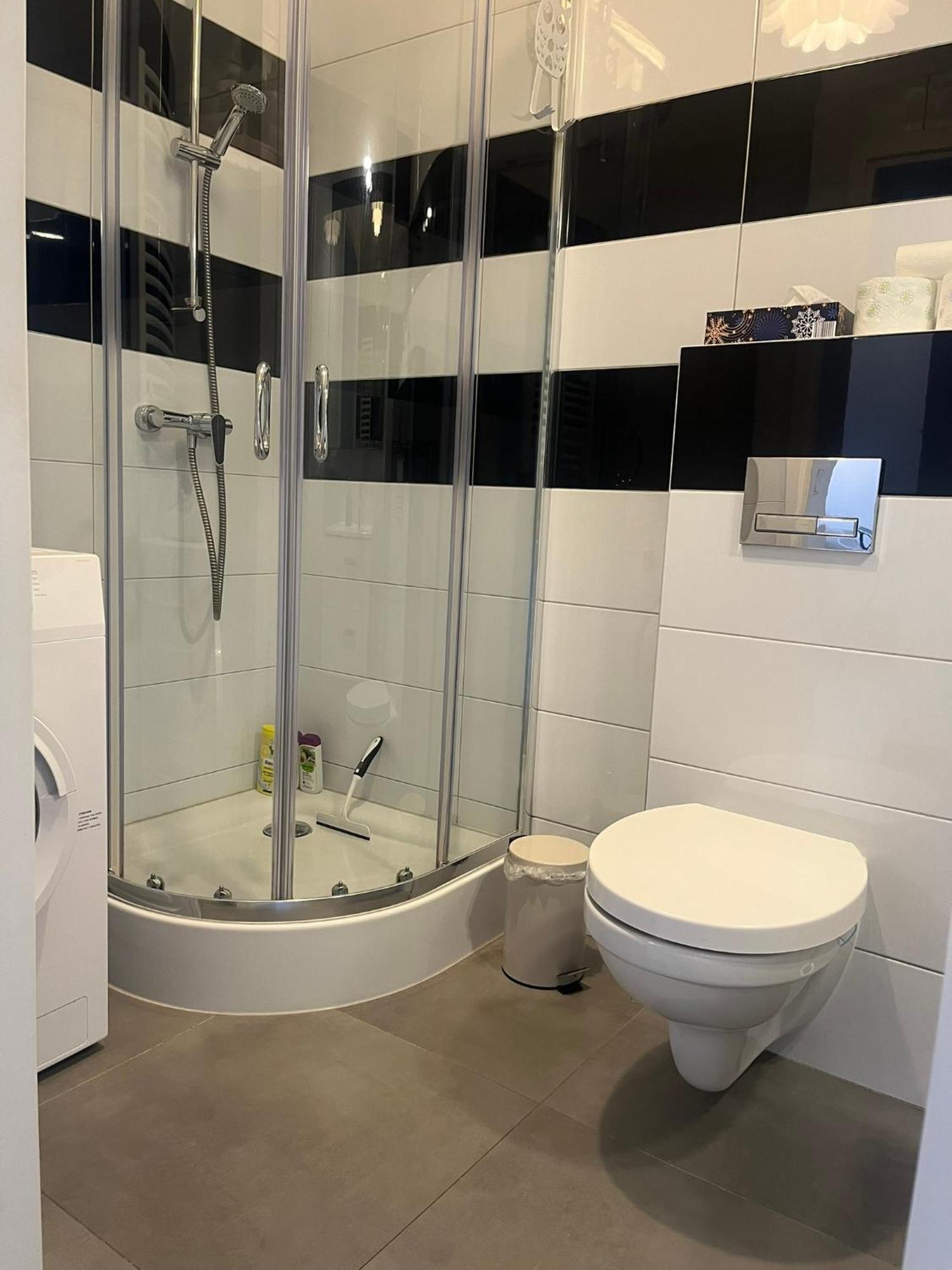 Apartament Mikolowska 9 คาโตวีตเซ ภายนอก รูปภาพ