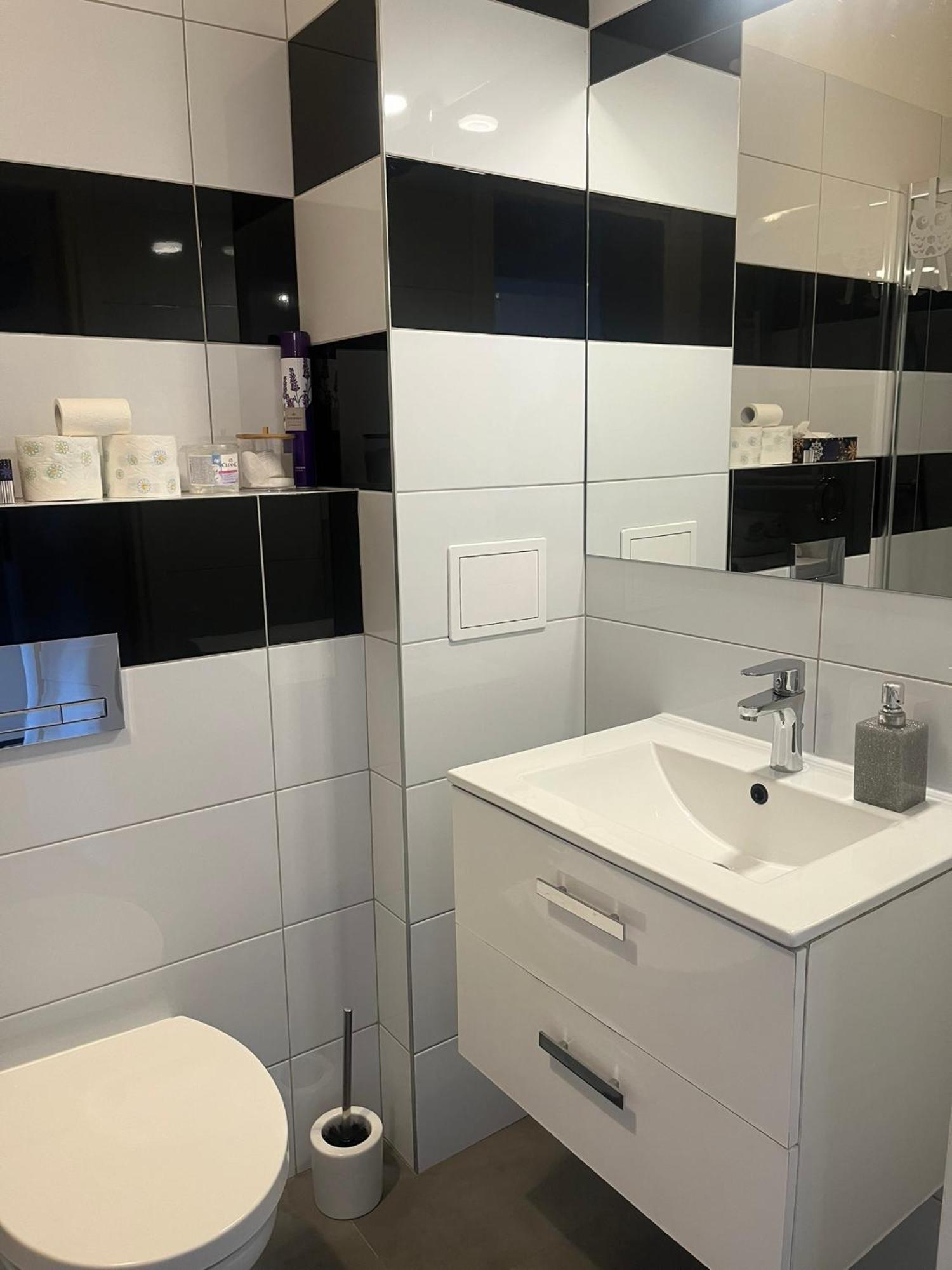 Apartament Mikolowska 9 คาโตวีตเซ ภายนอก รูปภาพ