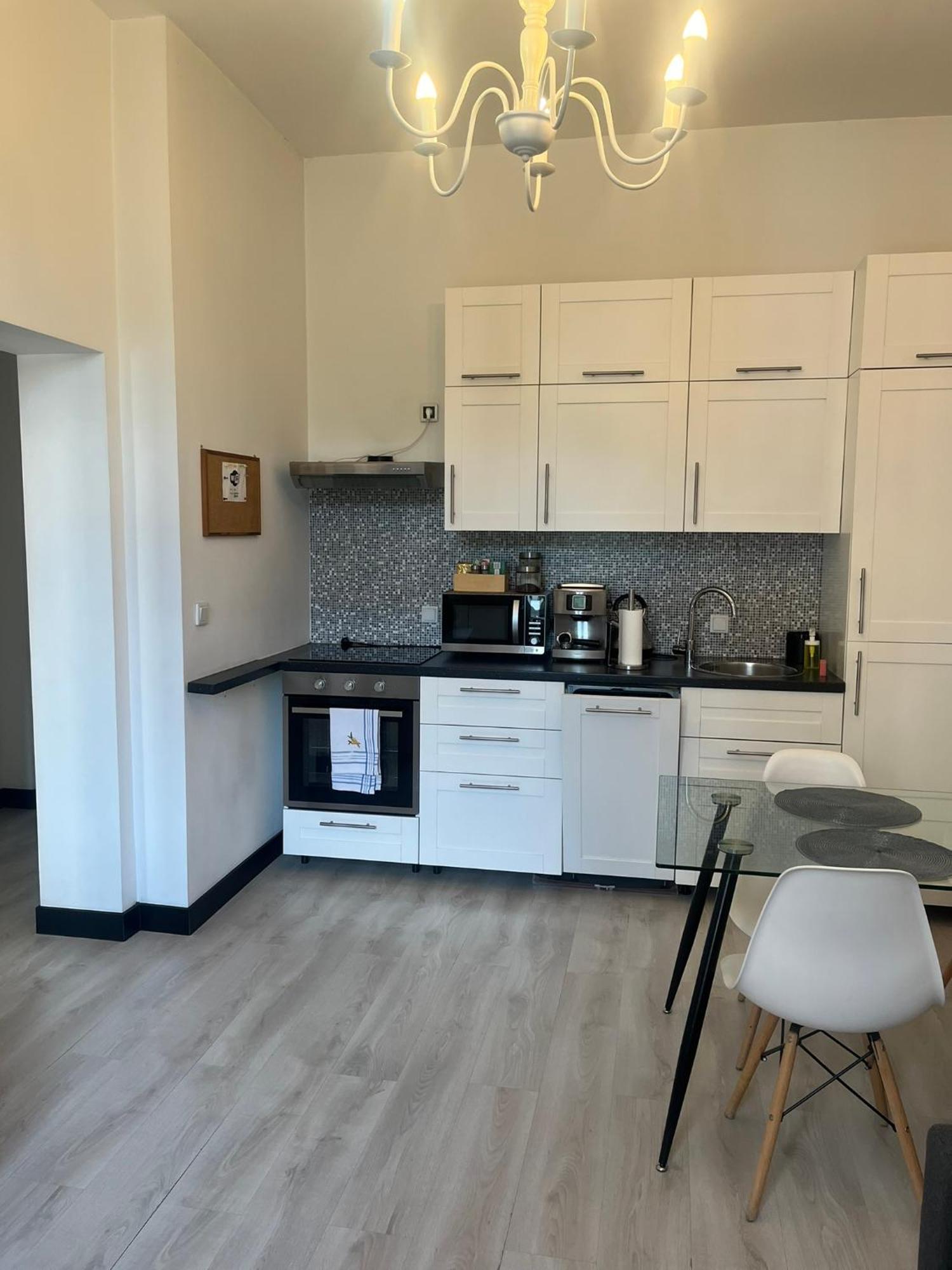 Apartament Mikolowska 9 คาโตวีตเซ ภายนอก รูปภาพ